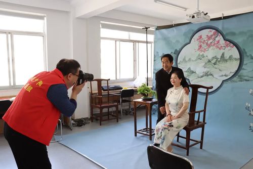 威海怡园启动“岁月留影”公益摄影服务项目 用镜头定格“最美夕阳红”